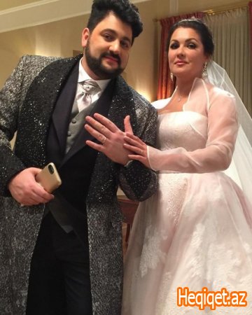 Nazir azərbaycanlı müğənninin toyunda