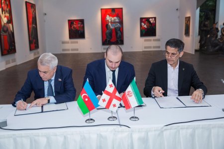 Azərbaycan, Gürcüstan, İran Dəmir Yolları arasında üçtərəfli protokol imzalanıb