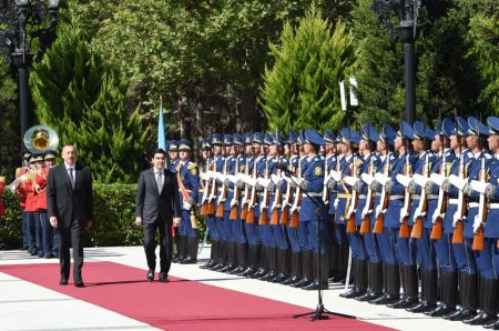Türkmənistan Prezidenti Qurbanqulu Berdiməhəmmədovun rəsmi qarşılanma mərasimi olub