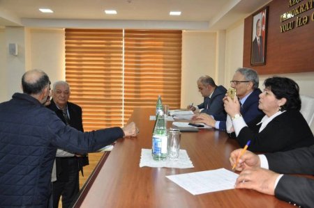 Əflatun Amaşov Saatlıda seçicilərlə görüşüb