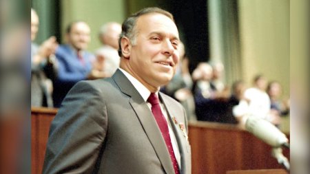 Xədicə Binnətzadə: "Dövlətimizin möhkəmlənməsi ümummilli liderimiz Heydər Əliyevin adı ilə bağlıdır"