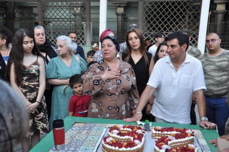 “ZABİTLƏR PARKI”NDA “KİŞİLƏRİN BAYRAMI”