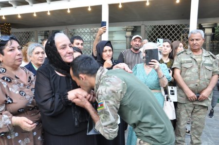 “ZABİTLƏR PARKI”NDA “KİŞİLƏRİN BAYRAMI”