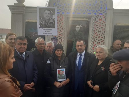 Milli Məclis sədrinin müavini Adil Əliyev Vətən müharibəsi şəhidi Eyvazov Əbülhəsən Balaş oğlunun anım tədbirində iştirak edib