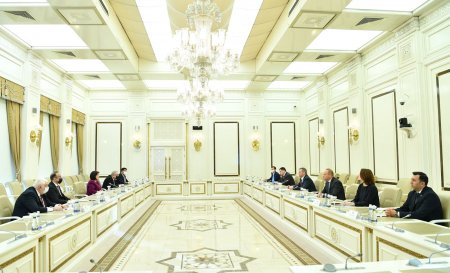 Milli Məclisin sədri Sahibə Qafarova MDB PA  Katibliyinin nümayəndə heyəti ilə görüşüb