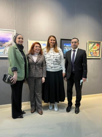 Xətai Sənət Mərkəzində  “AKVAREL TƏƏSSÜRATLARI” adlı akvarel əsərlərindən ibarət satış sərgisi keçirildi