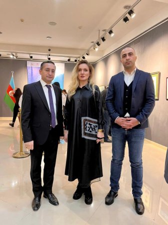 Xətai Sənət Mərkəzində  “AKVAREL TƏƏSSÜRATLARI” adlı akvarel əsərlərindən ibarət satış sərgisi keçirildi