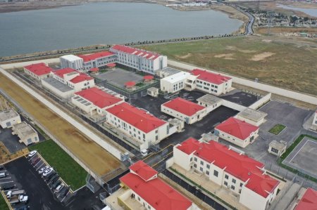 Prezident İlham Əliyev Bakıda yeni inşa edilmiş müasir penitensiar müəssisələrdə yaradılan şəraitlə tanış olub