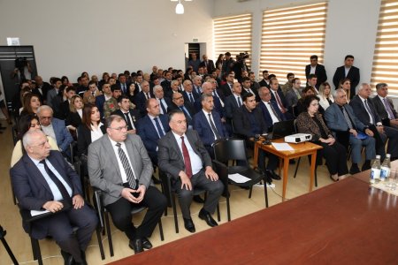 “İlin peşəkar gənci” adına layiq  görülmüş gənclər mükafatlandırılıb