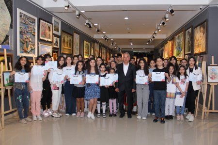 Xətai Sənət Mərkəzində “AZƏRBAYCANIM” V RESPUBLİKA UŞAQ RƏSM FESTİVALI çərçivəsində elan olunmuş müsabiqənin yekun sərgilərinin  ikinci hissəsi açıldı