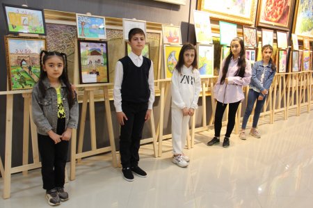 Xətai Sənət Mərkəzində “AZƏRBAYCANIM” V RESPUBLİKA UŞAQ RƏSM FESTİVALI çərçivəsində elan olunmuş müsabiqənin yekun sərgilərinin növbəti hissələri açıldı 