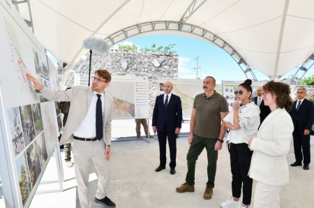 Zəngilan məscidinin tikintisi ilə tanışlıq olub, İşğal və Zəfər muzeylərinin təməli qoyulub, şəhərin Baş planı təqdim edilib