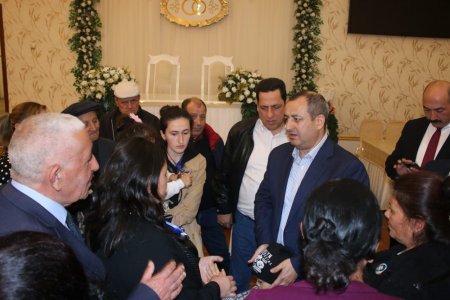 Vitse-spiker Adil Əliyev: “Xalqımızın dövlət başçısının ətrafındakı birliyi sarsılmazdır” Vitse-spiker Adil Əliyev: “Xalqımızın dövlət başçısının ətrafındakı birliyi sarsılmazdır”