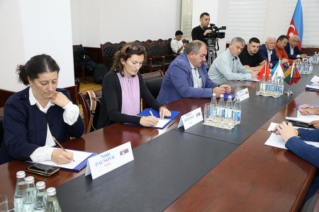  AHİK sədri Səttar Möhbalıyev ölkəmizdə səfərdə olan xarici ölkələrin həmkarlar ittifaqlarının nümayəndələri ilə görüşüb