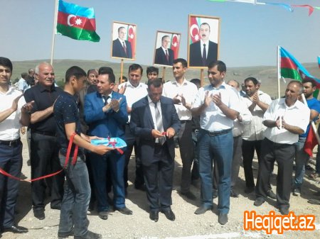 Qobustan rayonunun Nabur kəndində futbol meydançası gənclərin ixtiyarına verildi                             