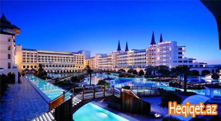 Azərbaycanlı milyonçunun ata yurdundan fotolar