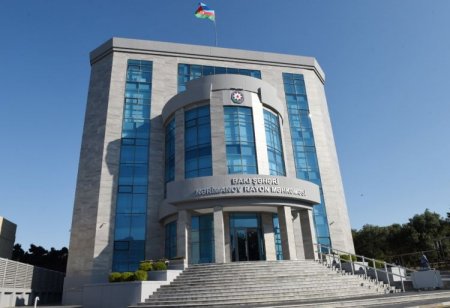 Prezident Nərimanov Rayon Məhkəməsinin yeni binasının açılışında iştirak edib
