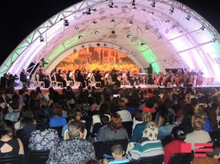 IX Qəbələ Beynəlxalq Musiqi Festivalının bağlanış mərasimi və son konserti olub