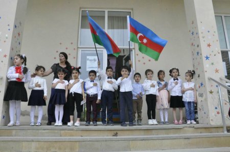 Verbal Uşaq Tədris Mərkəzində 28 May Respublika Günü mövzusunda tədbir keçirilib