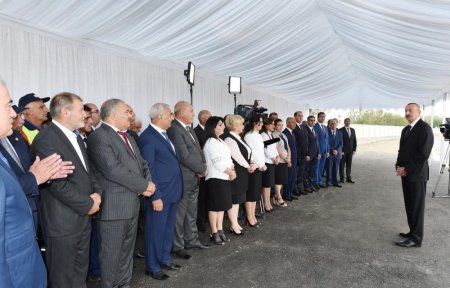 Prezident İlham Əliyev Biləsuvar rayonunda avtomobil yolunun açılışında iştirak edib