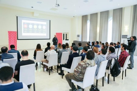 Bakcell jurnalistlər üçün “Mobil telekommunikasiyaya giriş” adlı seminar keçirib (FOTO)