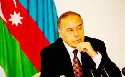 Heydər Əliyev və  milli-mənəvi dəyərlərimiz