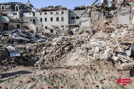 Erməni terrorunun hədəfi Gəncə şəhəri: raket düşən ərazi bir gün sonra - FOTOLENT