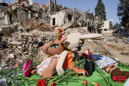 Erməni terrorunun hədəfi Gəncə şəhəri: raket düşən ərazi bir gün sonra - FOTOLENT