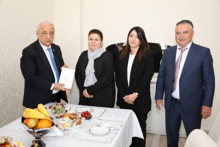 AHİK sədri qazi ailəsini ziyarət edib