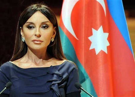 Heydər Əliyevin kursunun ən fəal təmsilçilərindən biri- Mehriban xanım Əliyeva